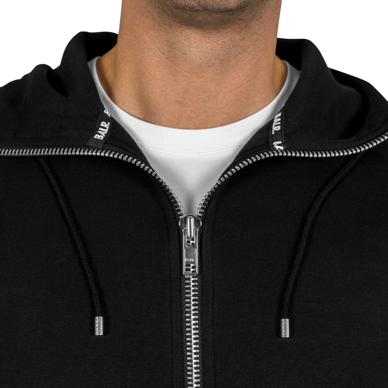 Q-Series Zipped Vest Detail Q-Series Zipped Vest Detail