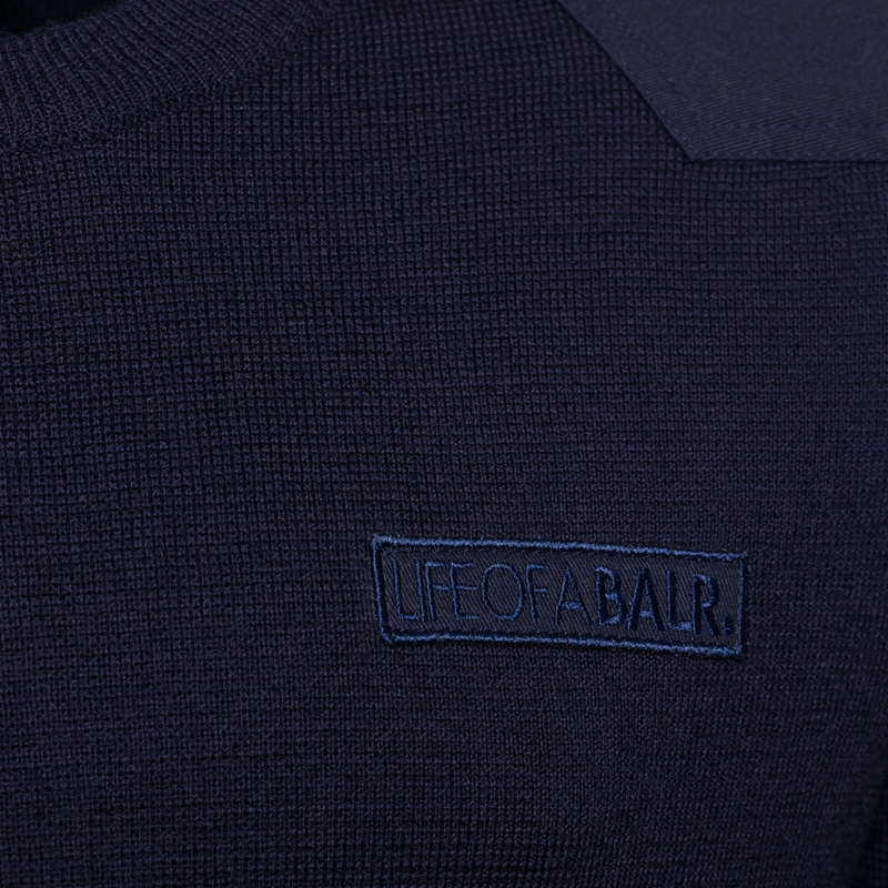 Detail 2 Detail 2