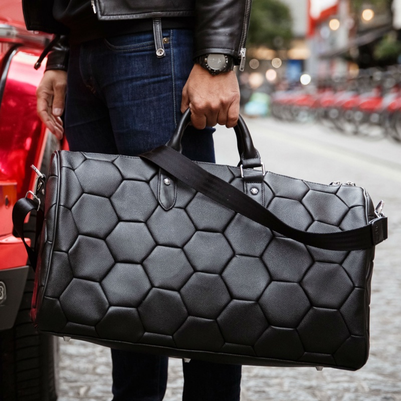 Weekender Black XL Lifestyle Weekender Black XL Lifestyle